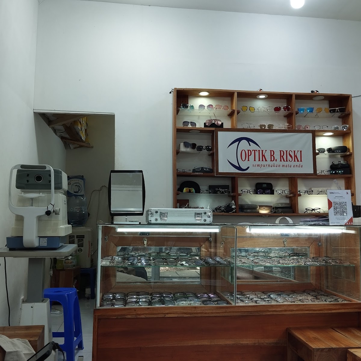 Optik B. Riski Banyumanik